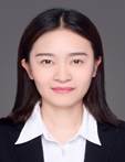 穿黑色衣服的人在微笑 AI 生成的内容可能不正确。